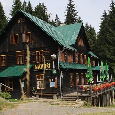 Отель Horska Chata Navrsi Старе-Место Экстерьер фото