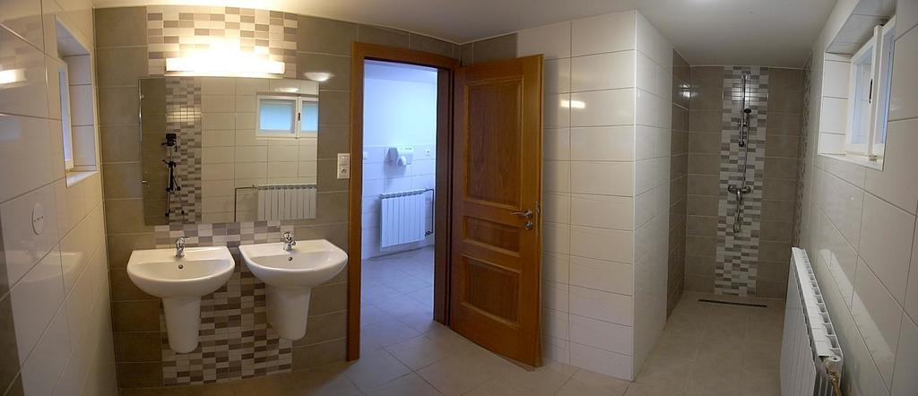 Отель Horska Chata Navrsi Старе-Место Экстерьер фото